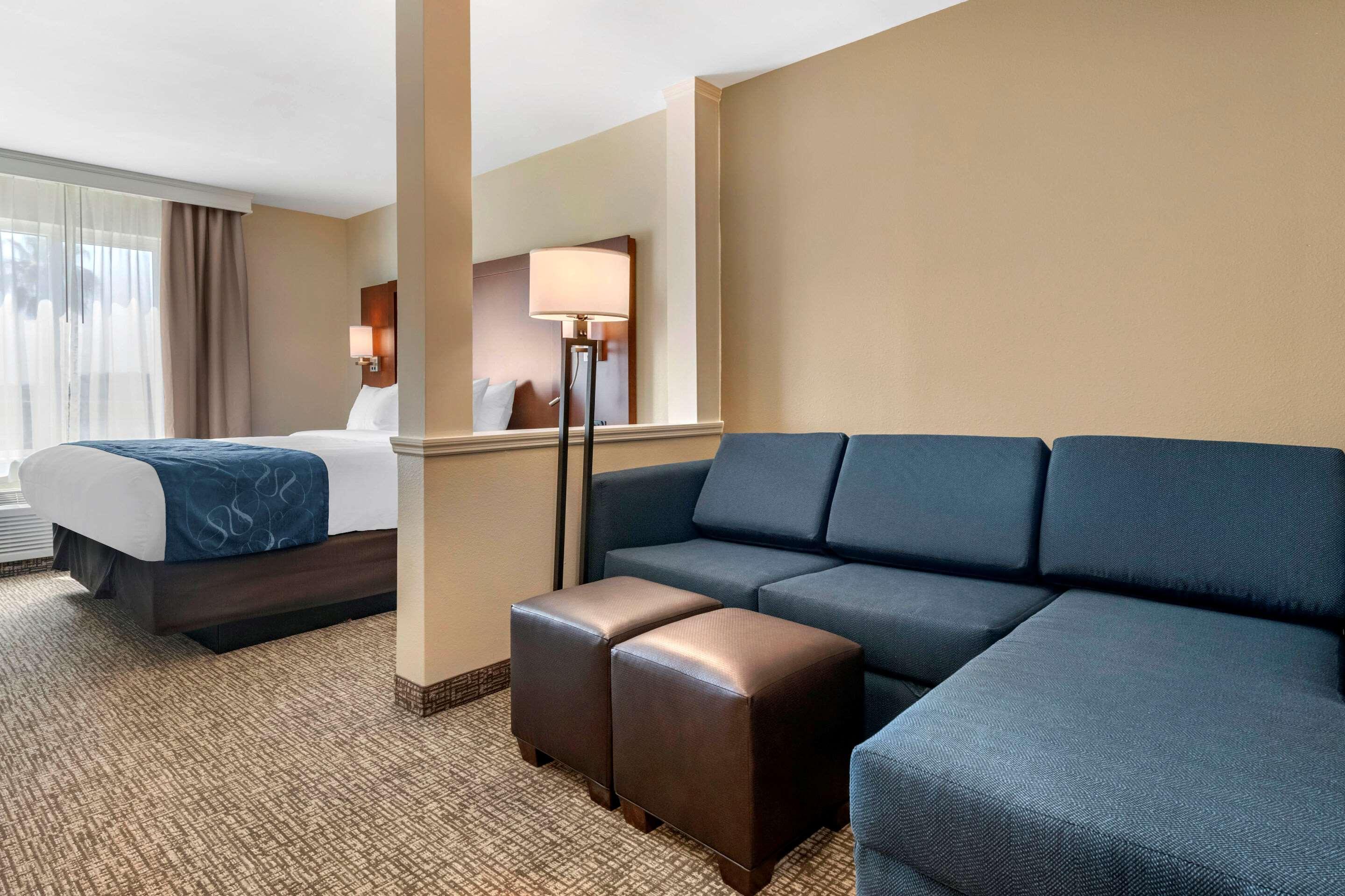 Comfort Suites Daytona Beach-Speedway Екстер'єр фото